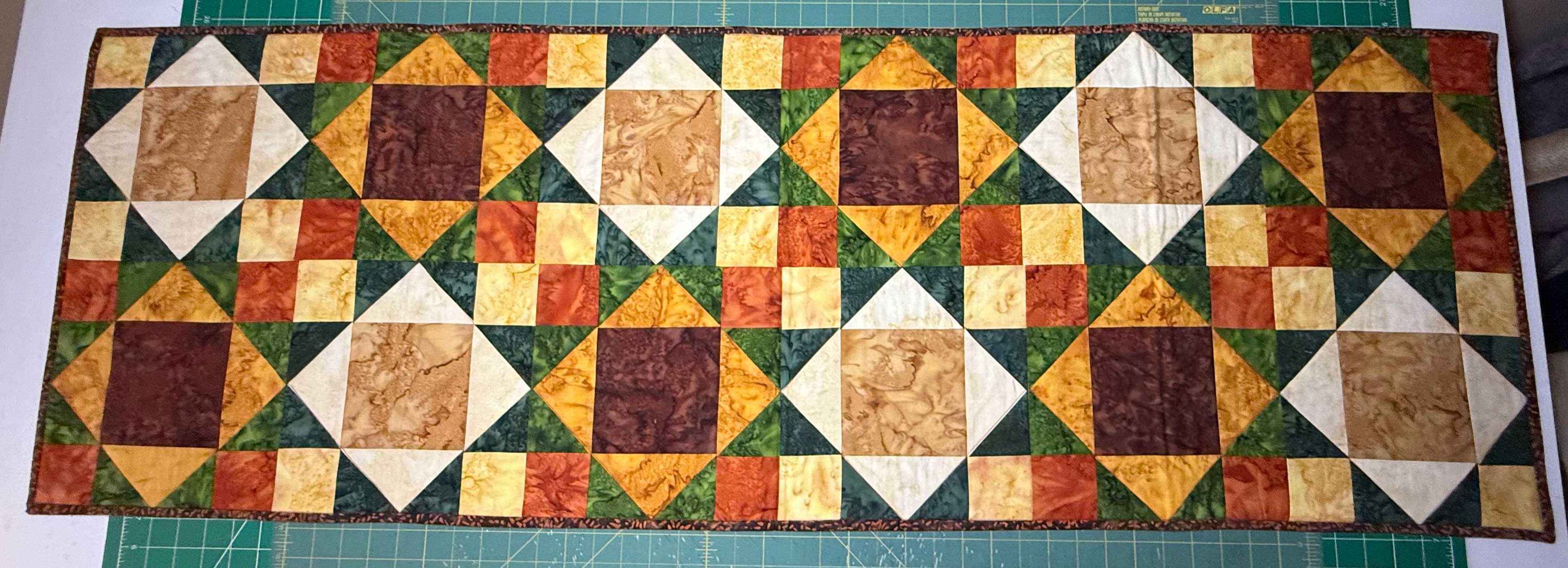 King's Crown Table Runner